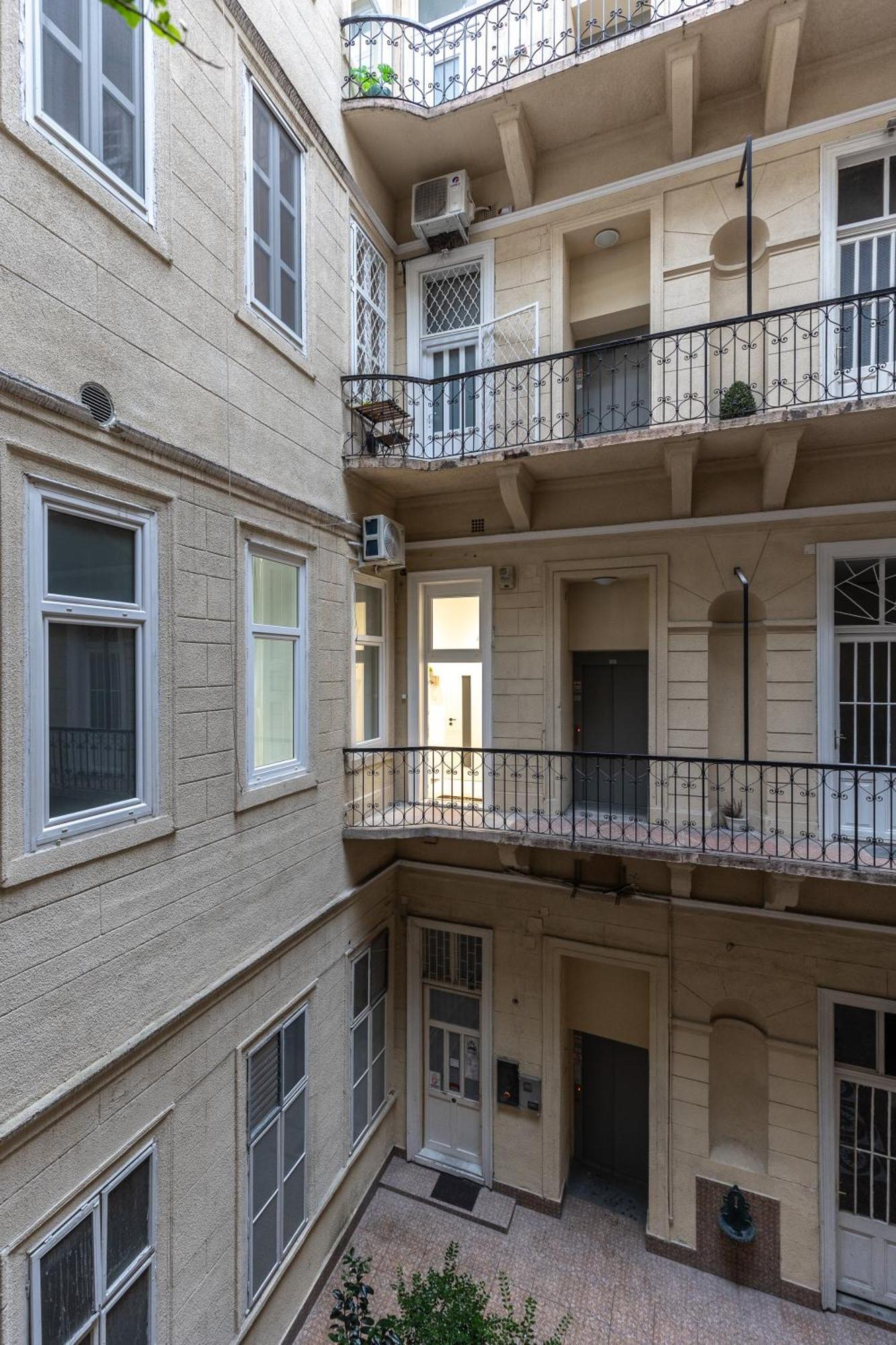 Andrassy Square Residence Budapeste Exterior foto